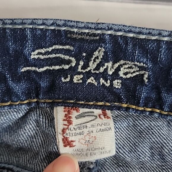 Silver Jeans Co Tuesday women's low-rise bootcut distressed blue denim. Size 26 - Picture 12 of 16